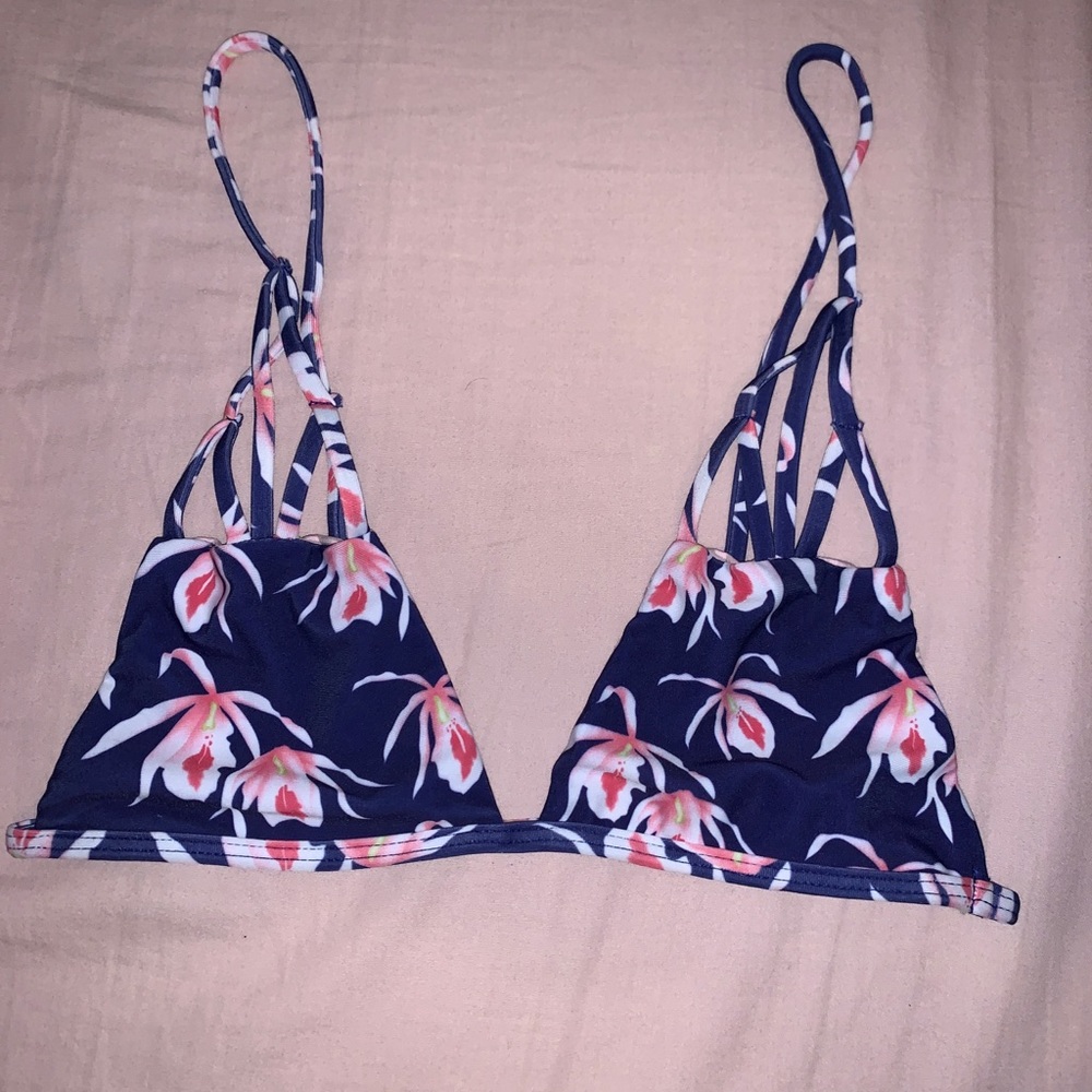 ❌SOLD❌ VINTAGE Acacia Santorini Top in Blue Island